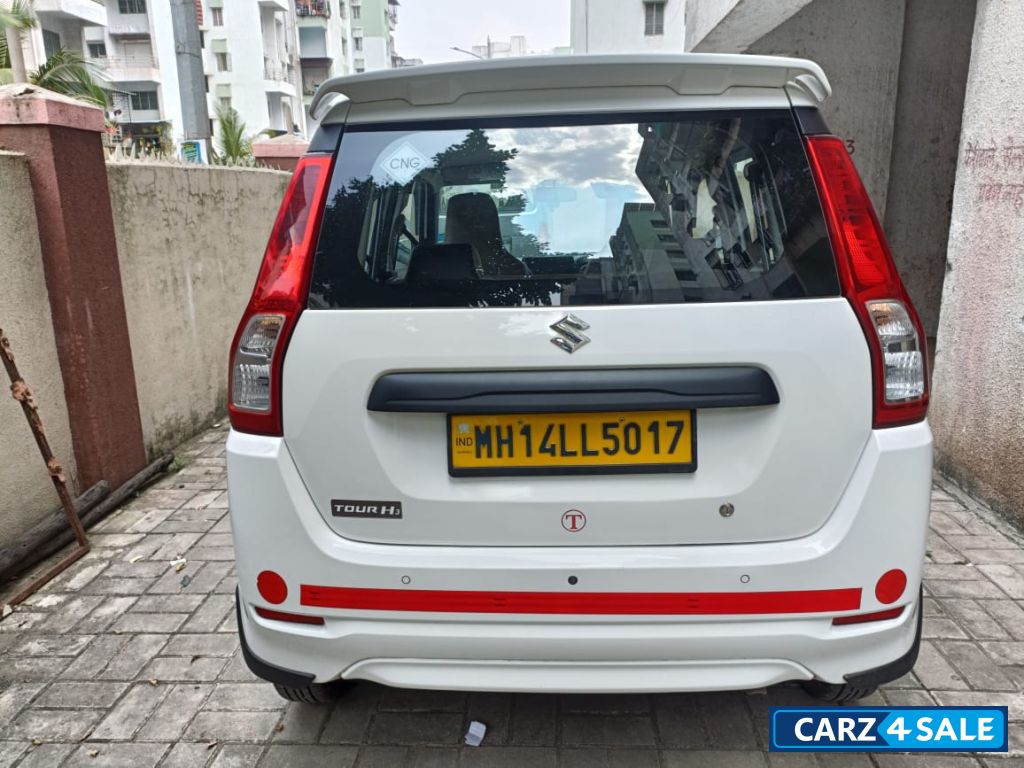 White Maruti Suzuki Wagon R Lxi cng