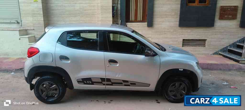 Silver Renault Kwid Rxt 1.0 automatic optional