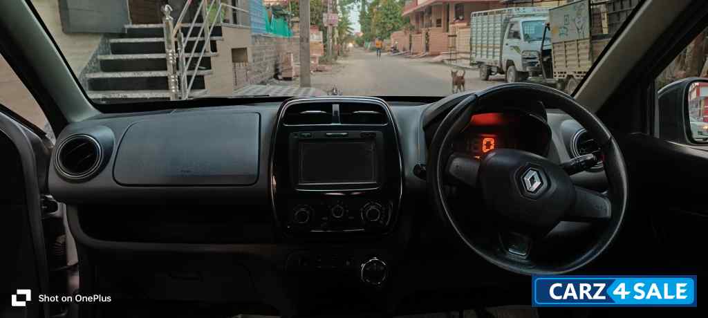 Silver Renault Kwid Rxt 1.0 automatic optional