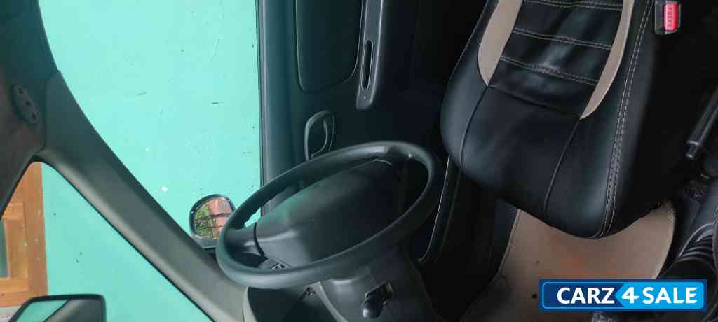 White Volkswagen Polo Highline1.2petrol