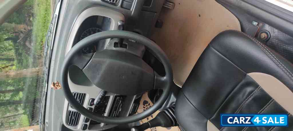 White Volkswagen Polo Highline1.2petrol