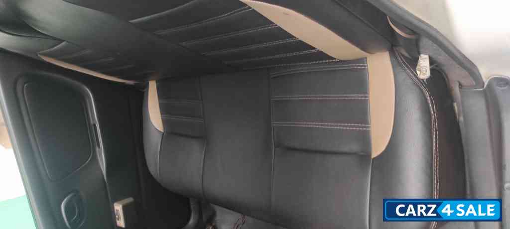 White Volkswagen Polo Highline1.2petrol