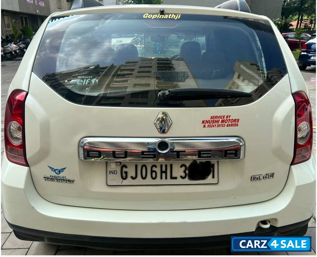 Pearl White Renault Duster 85bps