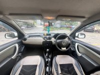 Pearl White Renault Duster 85bps