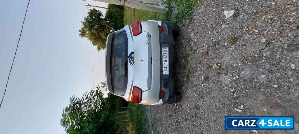 Mahindra KUV100 K6+ 6str