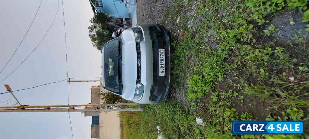 Mahindra KUV100 K6+ 6str