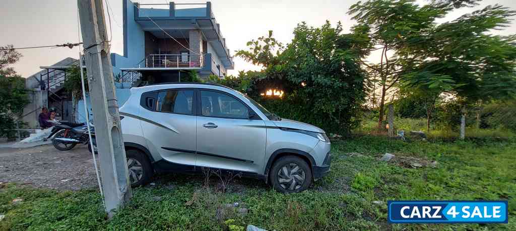 Mahindra KUV100 K6+ 6str