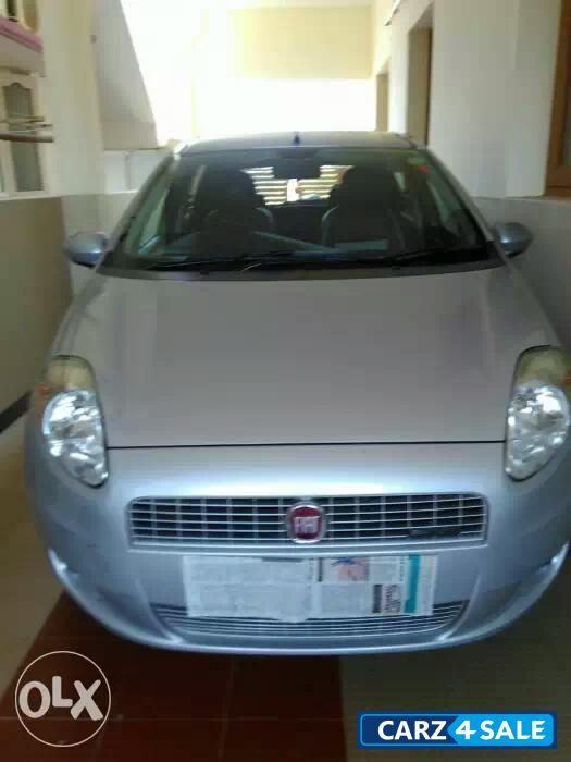 Minimal Grey Fiat Punto 1.3 Dynamic Diesel