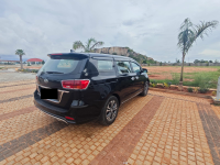 Kia Carnival Premium 8 seater