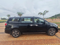 Kia Carnival Premium 8 seater