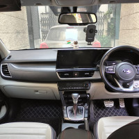 White Kia Seltos 1.4 7DCT GTX PLUS