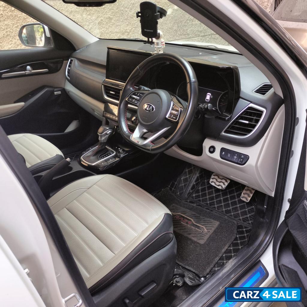 White Kia Seltos 1.4 7DCT GTX PLUS