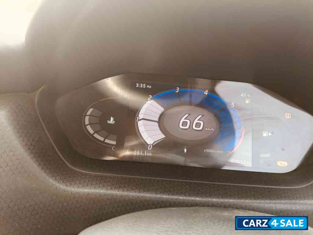 Nissan Magnite XV,MT