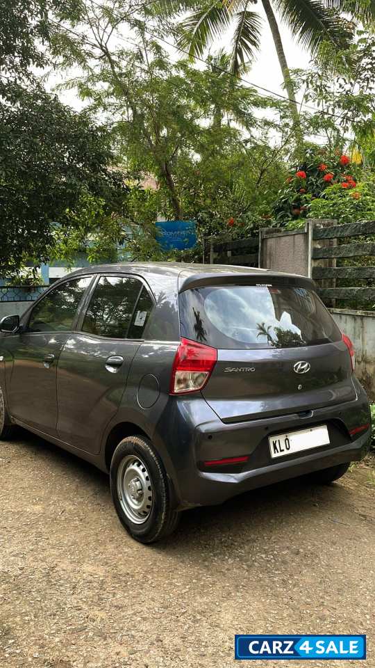 Hyundai Santro 1.1 magna corporate edition