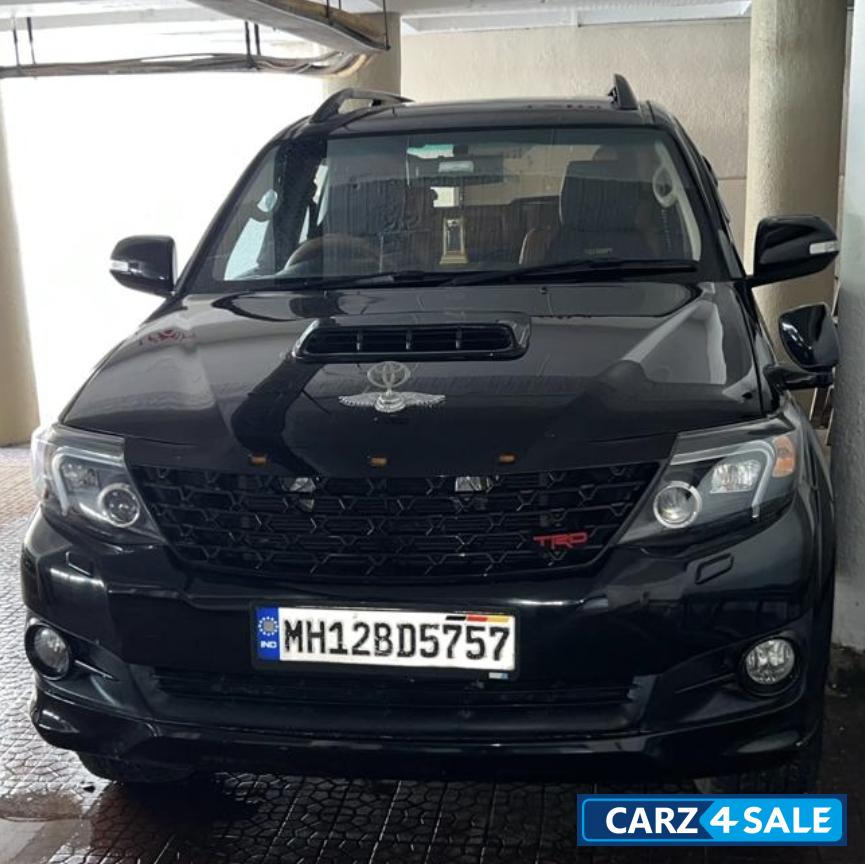 Black Mica Toyota Fortuner 3.0 D