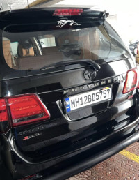 Black Mica Toyota Fortuner 3.0 D