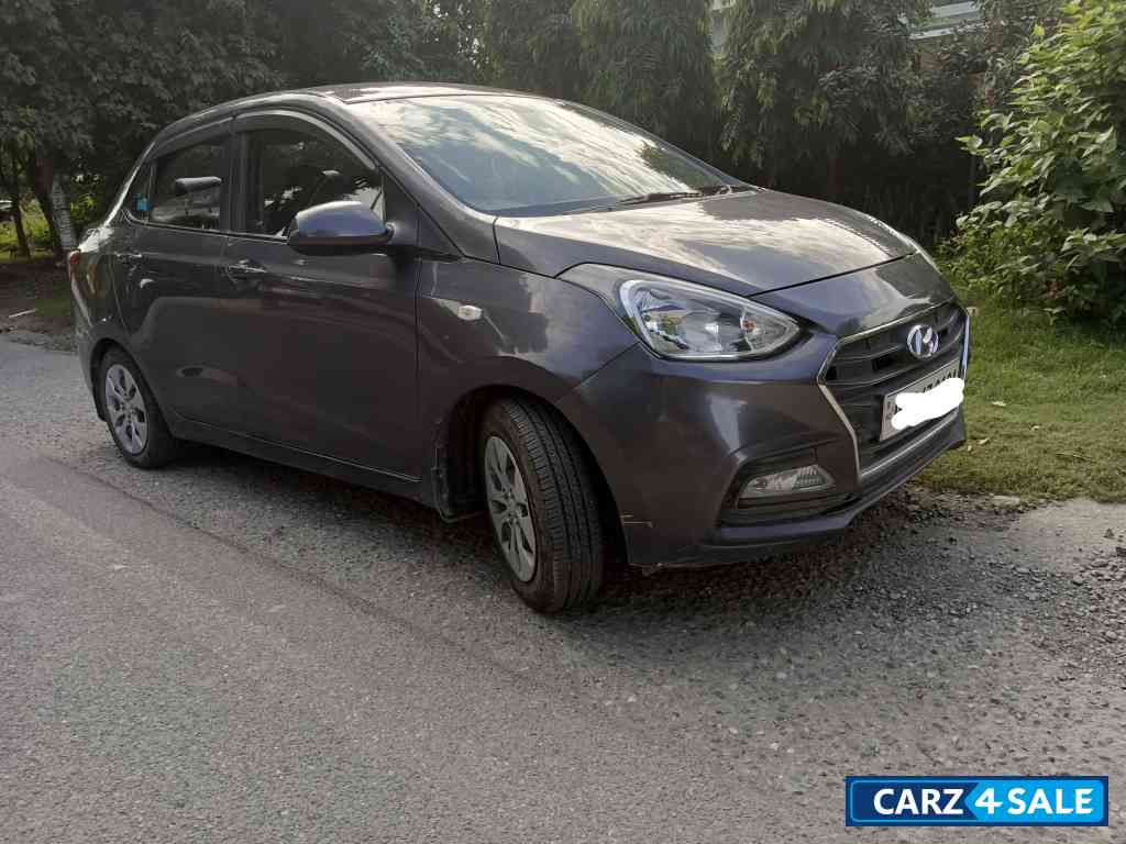 Dark Grey Hyundai Xcent VtVt E+