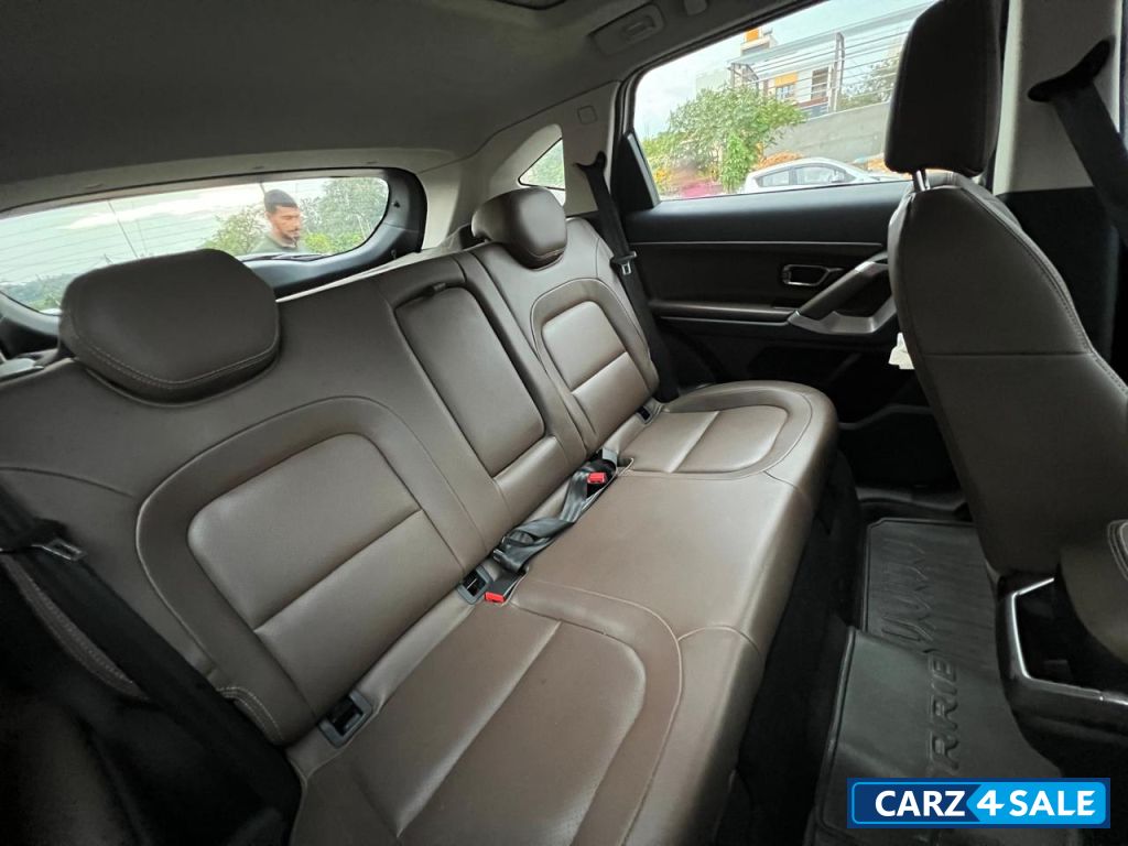 White Tata Harrier XZA+