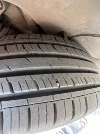 White Tata Harrier XZA+