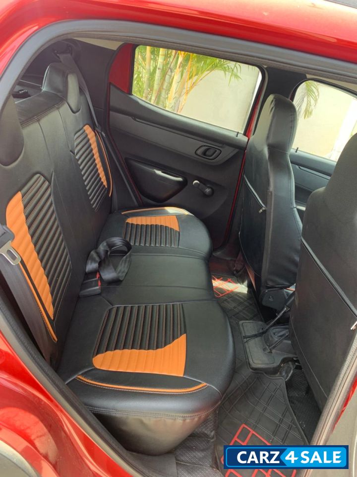 Red Renault Kwid RXL