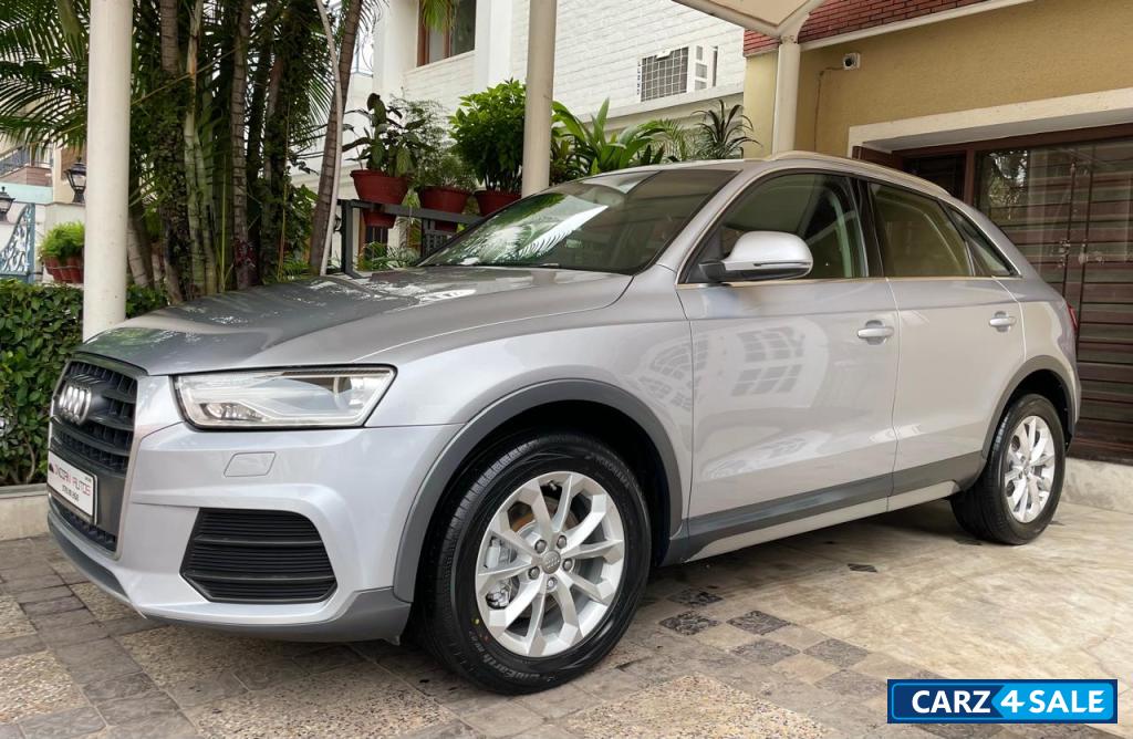 Silver Audi Q3 35 tdi 2.0 litre quattro