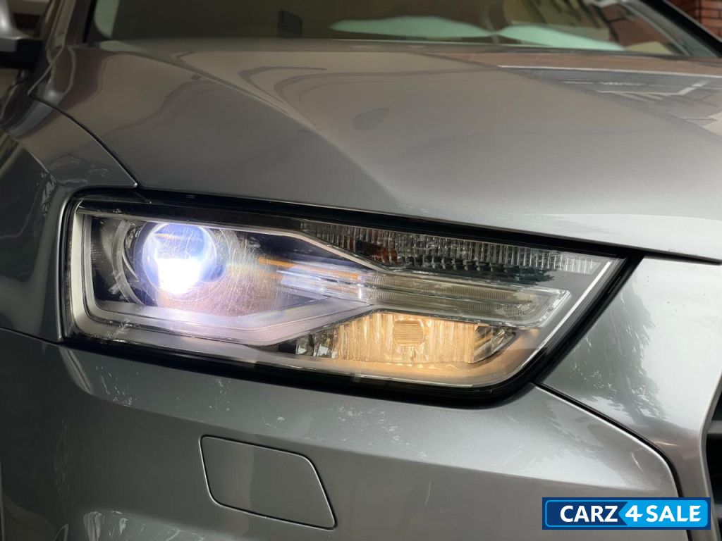 Silver Audi Q3 35 tdi 2.0 litre quattro Silver Audi Q3 35 tdi 2.0 litre quattro