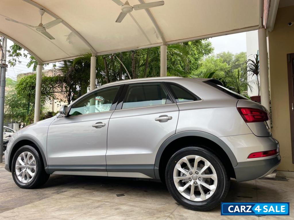 Audi Q3 35 tdi premium plus Quattro 2.0 litre