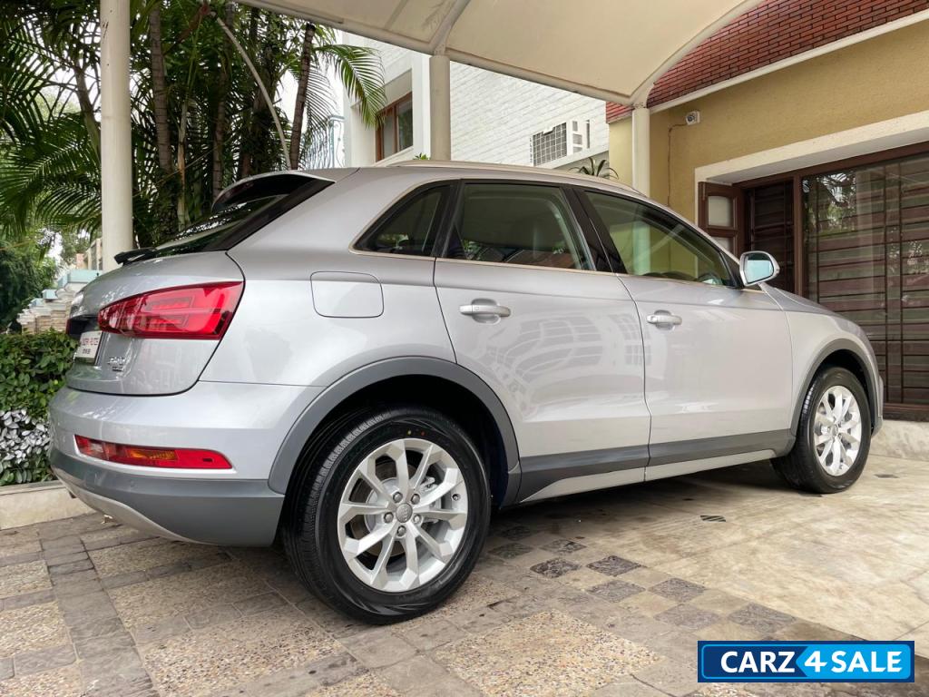 Audi Q3 35 tdi premium plus Quattro 2.0 litre