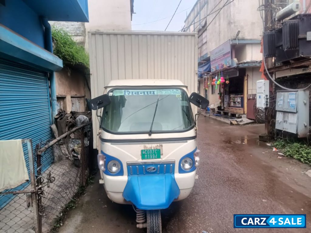 Mahindra Electric  Zor Grand DV+