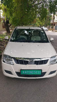 White Mahindra eVerito d2