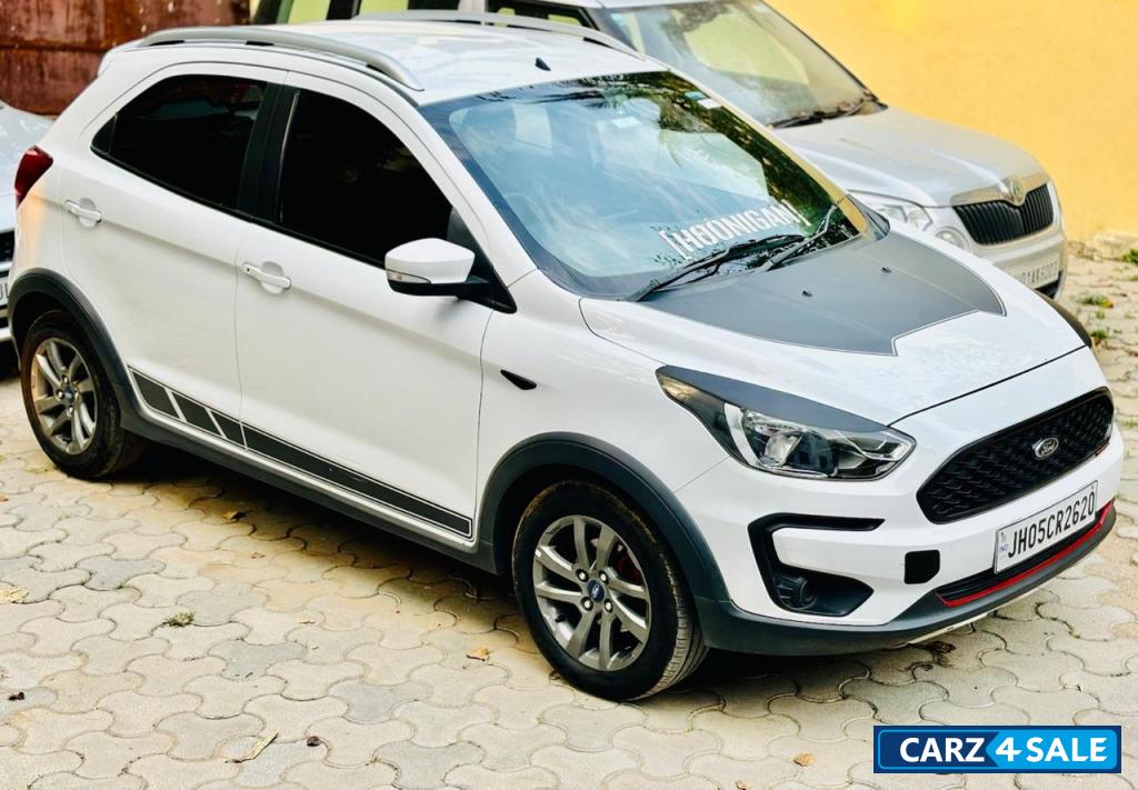 White Ford Freestyle Titanium 1.5 TDCI BS6