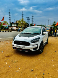 White Ford Freestyle Titanium 1.5 TDCI BS6