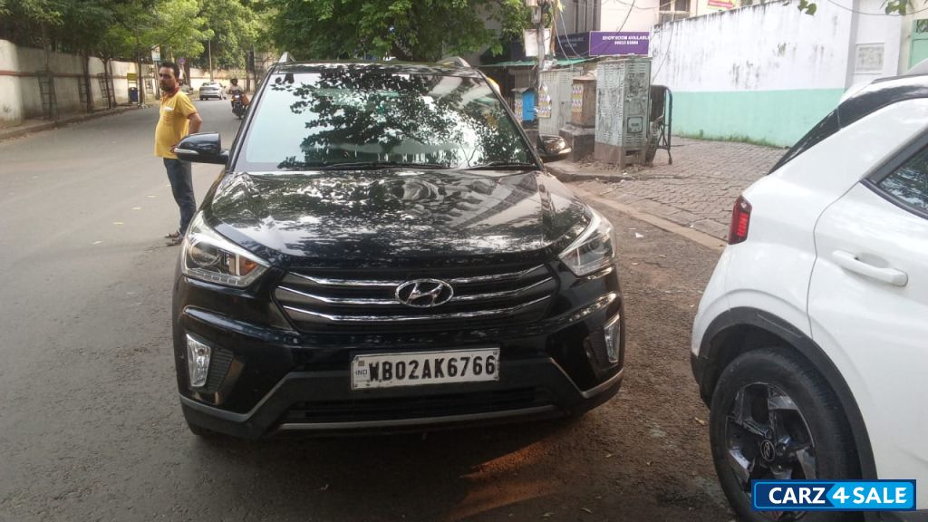 Black Hyundai Creta LMV