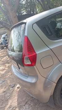 Silver Mahindra e2o P4