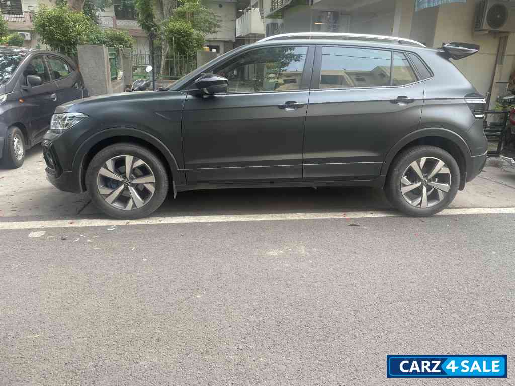 Volkswagen Taigun Topline MT