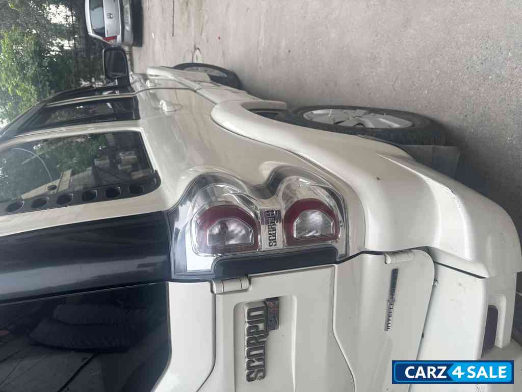 Mahindra Scorpio S4 Plus Intelli Hybrid 1.99