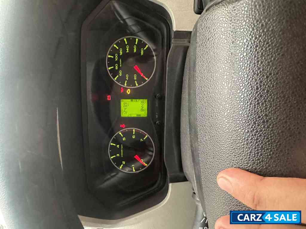 Mahindra Scorpio S4 Plus Intelli Hybrid 1.99