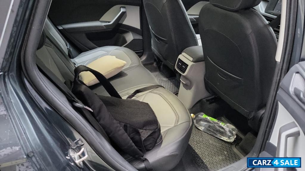 Skoda Kushaq 1.0 TSI MT Skoda Kushaq 1.0 TSI MT