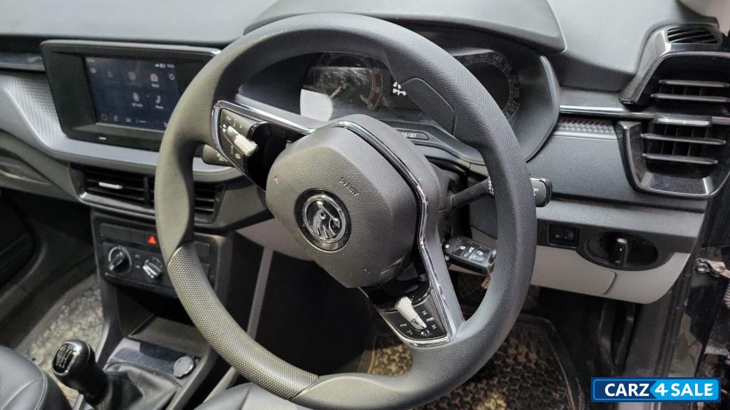 Skoda Kushaq 1.0 TSI MT Skoda Kushaq 1.0 TSI MT