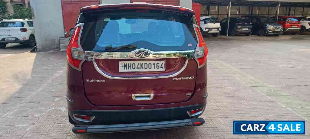 Mahindra Marazzo M2 7 seater