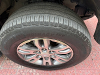 Black Ford Endeavour 4*4 titanium plus