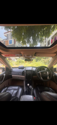 Mahindra XUV 500 W10 R FWD