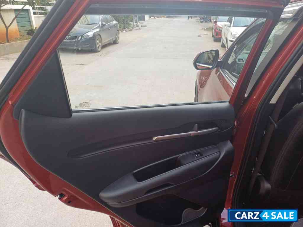 Intence Red Kia Sonet HTK + Diesel