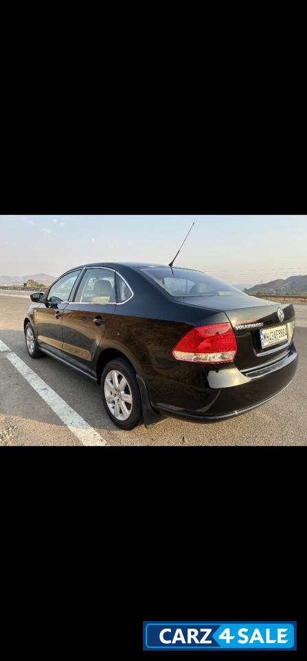 Black Volkswagen Vento Highline