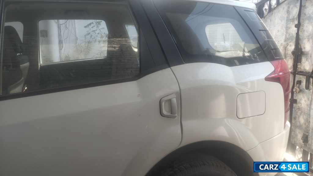 Mahindra XUV 500 W6 Mahindra XUV 500 W6