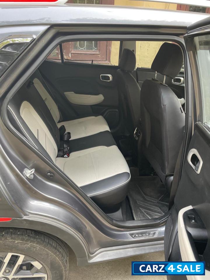 Titan Grey Hyundai Venue Sx(o) turbo dct