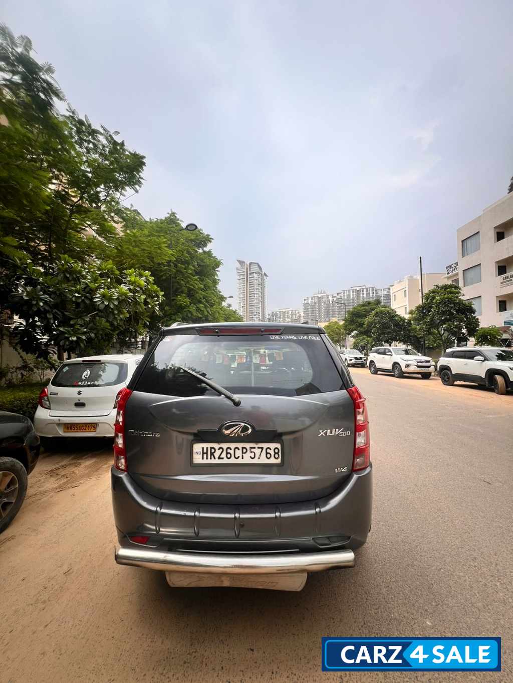 Grey Mahindra XUV 500 W4