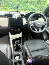 Nissan Magnite XE