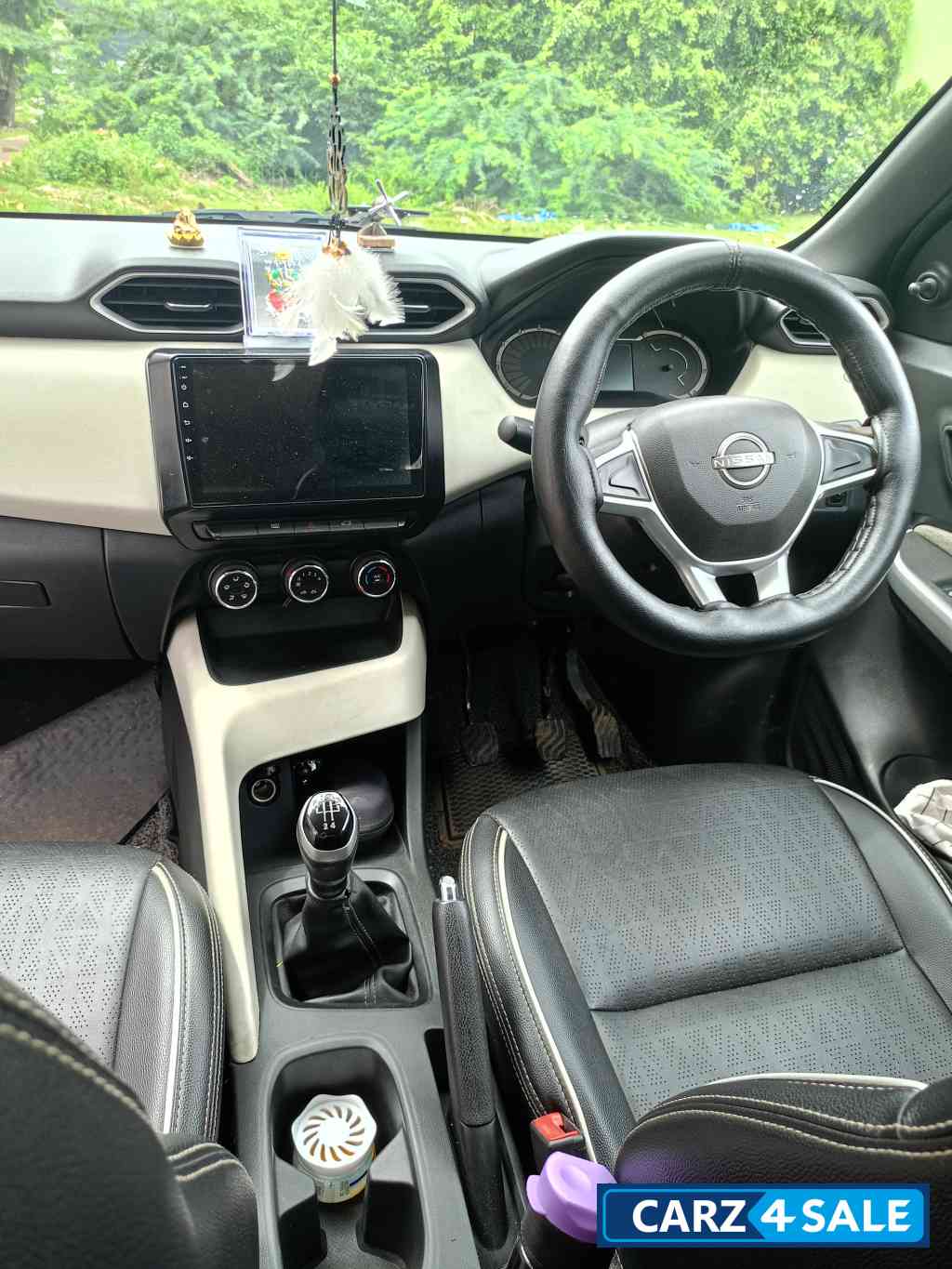 Nissan Magnite XE