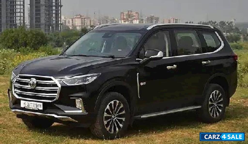 Black MG Gloster Savvy